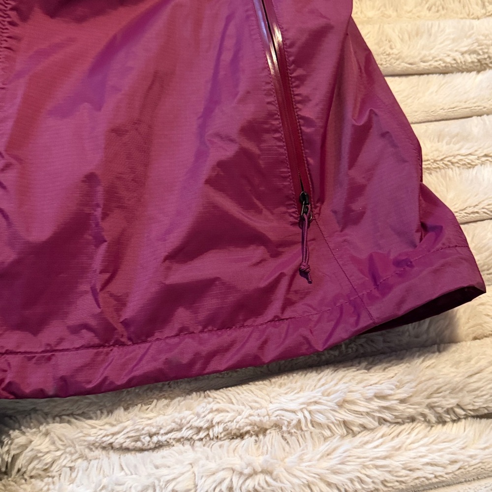 The North Face Women's Mulberry Raincoat Size XL - Picture 7 of 8